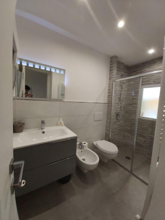 Apartamento Helen Viareggio Exterior foto